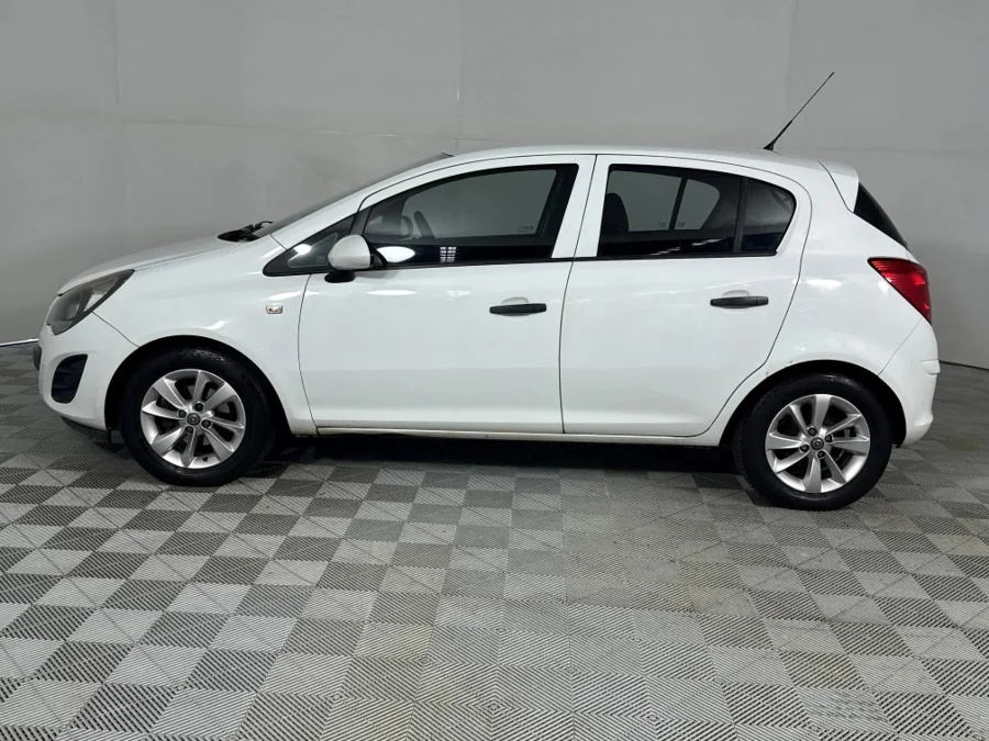 Used 2014 Opel Corsa 1.4 Essentia - WeBuyCars Silverlakes Used 2014 Opel Corsa 1.4 Essentia - WeBuyCars Silverlakes