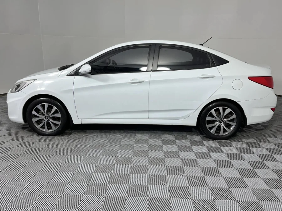Used 2016 Hyundai Accent sedan 1.6 Glide - WeBuyCars Montana Used 2016 Hyundai Accent sedan 1.6 Glide - WeBuyCars Montana