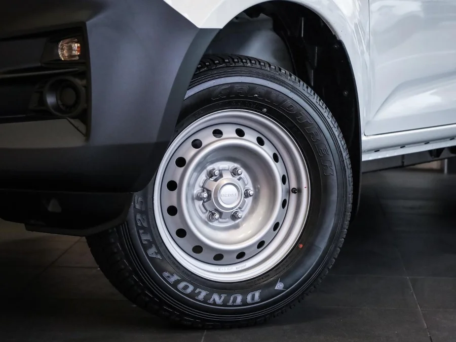 New 2026 Isuzu D-Max 1.9TD single cab L manual - Isuzu Woodmead New New 2026 Isuzu D-Max 1.9TD single cab L manual - Isuzu Woodmead New