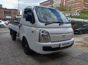 Used 2023 Hyundai H-100 Bakkie 2.6D deck Used 2023 Hyundai H-100 Bakkie 2.6D deck