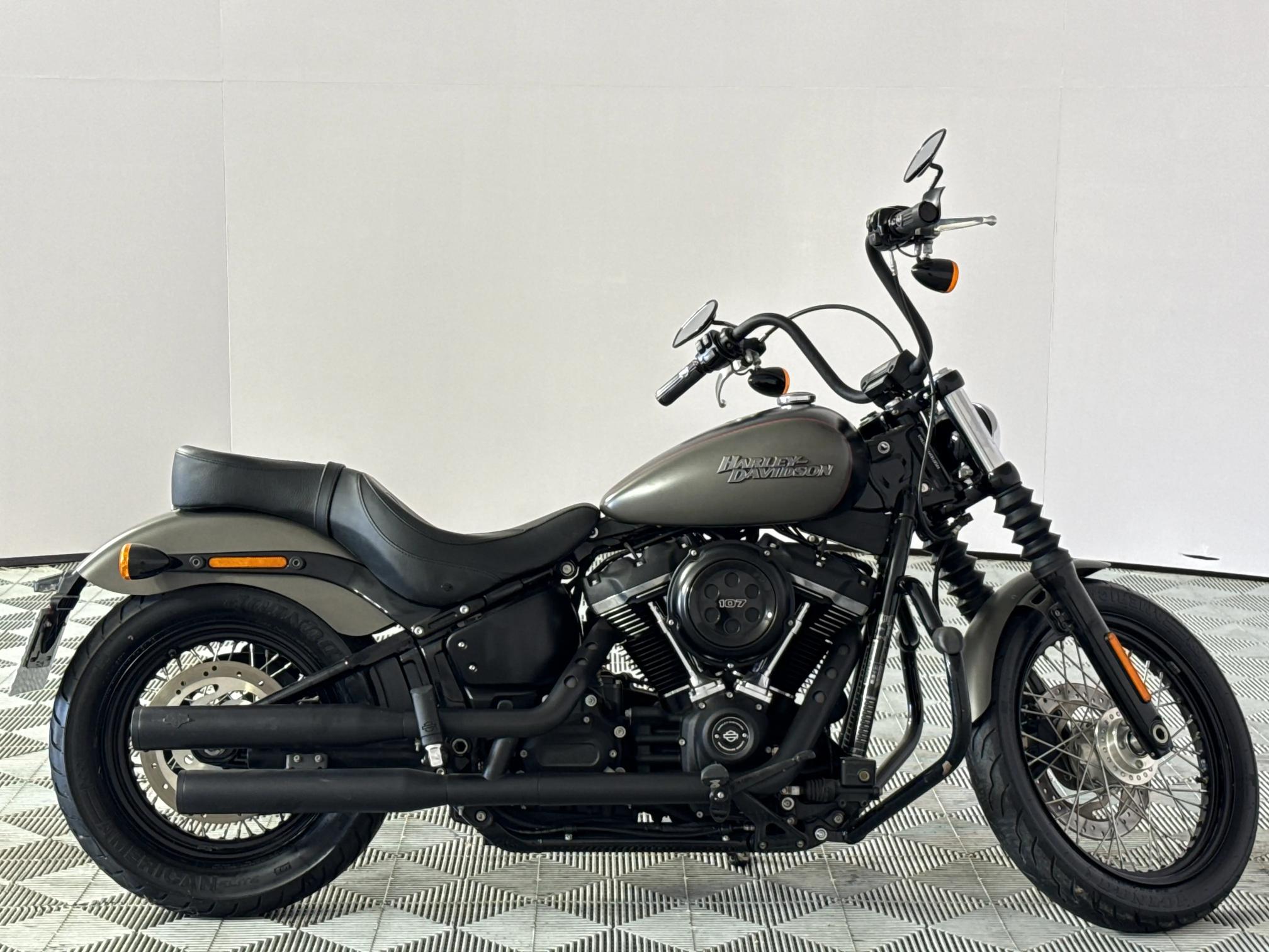 Used 2017 Harley Davidson Softail Slim