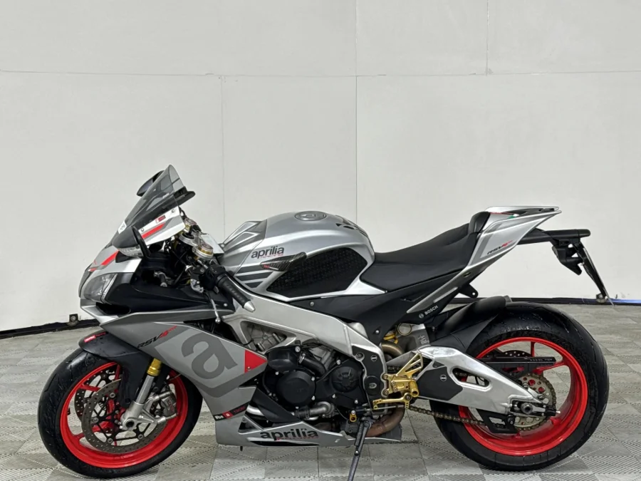Preloaded Image 11