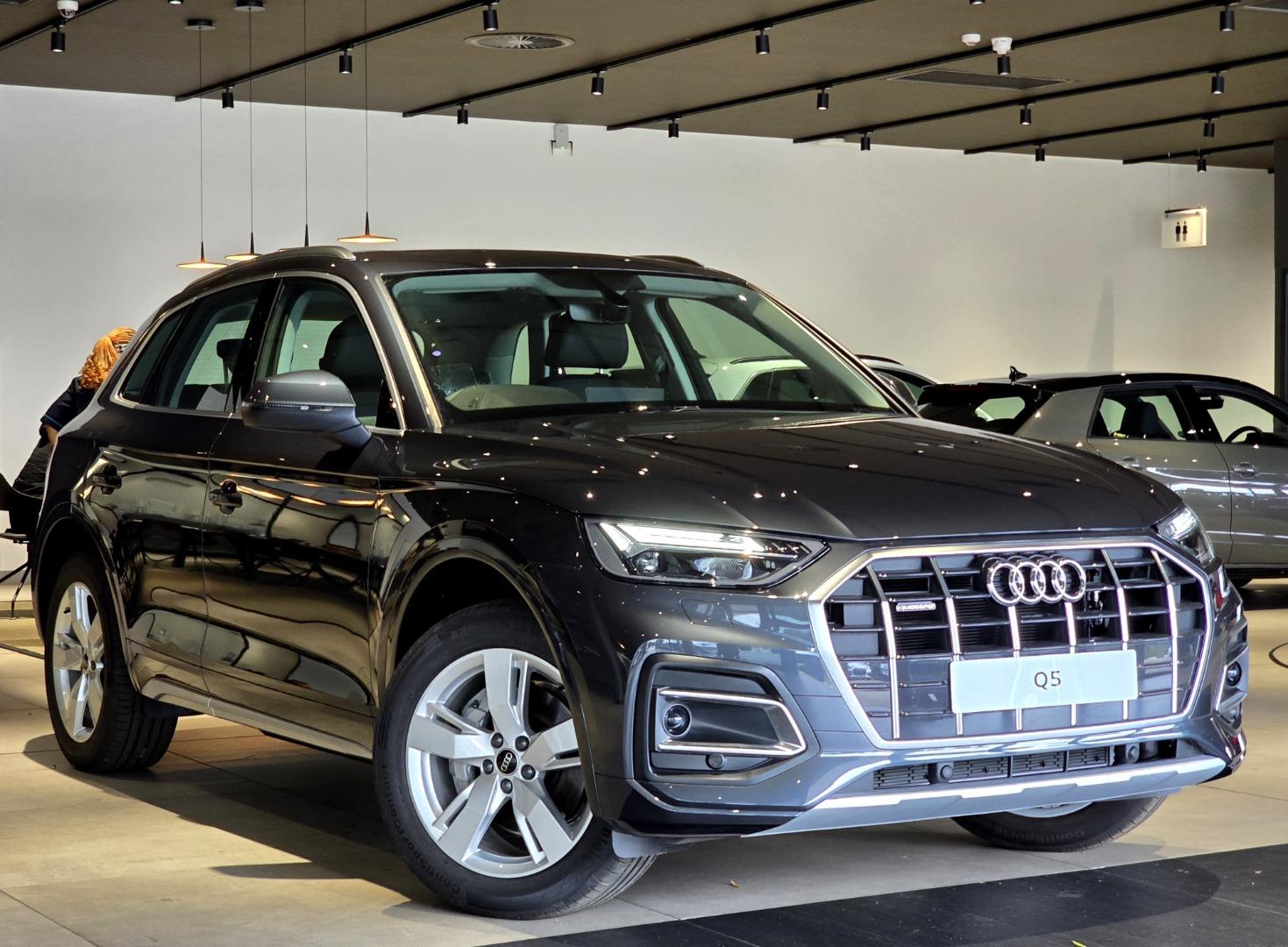 New 2026 Audi Q5 40TDI quattro Advanced