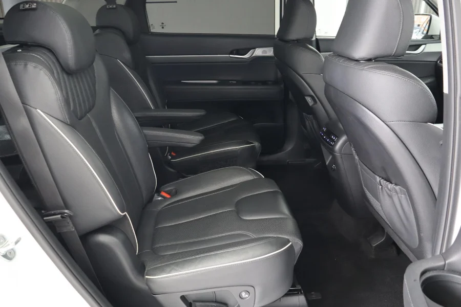 Used 2023 Hyundai Palisade 2.2D 4WD Elite 7-seater - Golden Era Motors Used 2023 Hyundai Palisade 2.2D 4WD Elite 7-seater - Golden Era Motors