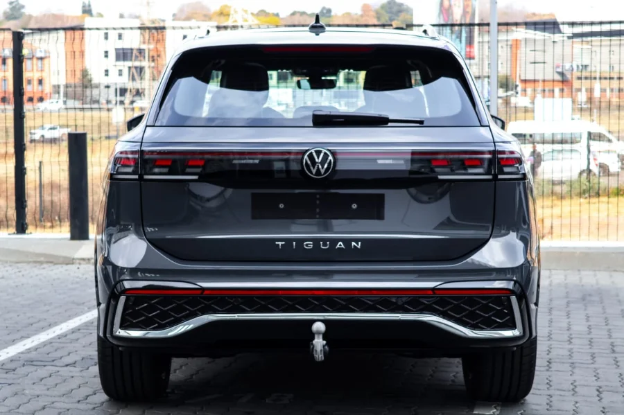 New 2026 Volkswagen Tiguan 1.4TSI R-Line - VW Melrose Arch New 2026 Volkswagen Tiguan 1.4TSI R-Line - VW Melrose Arch