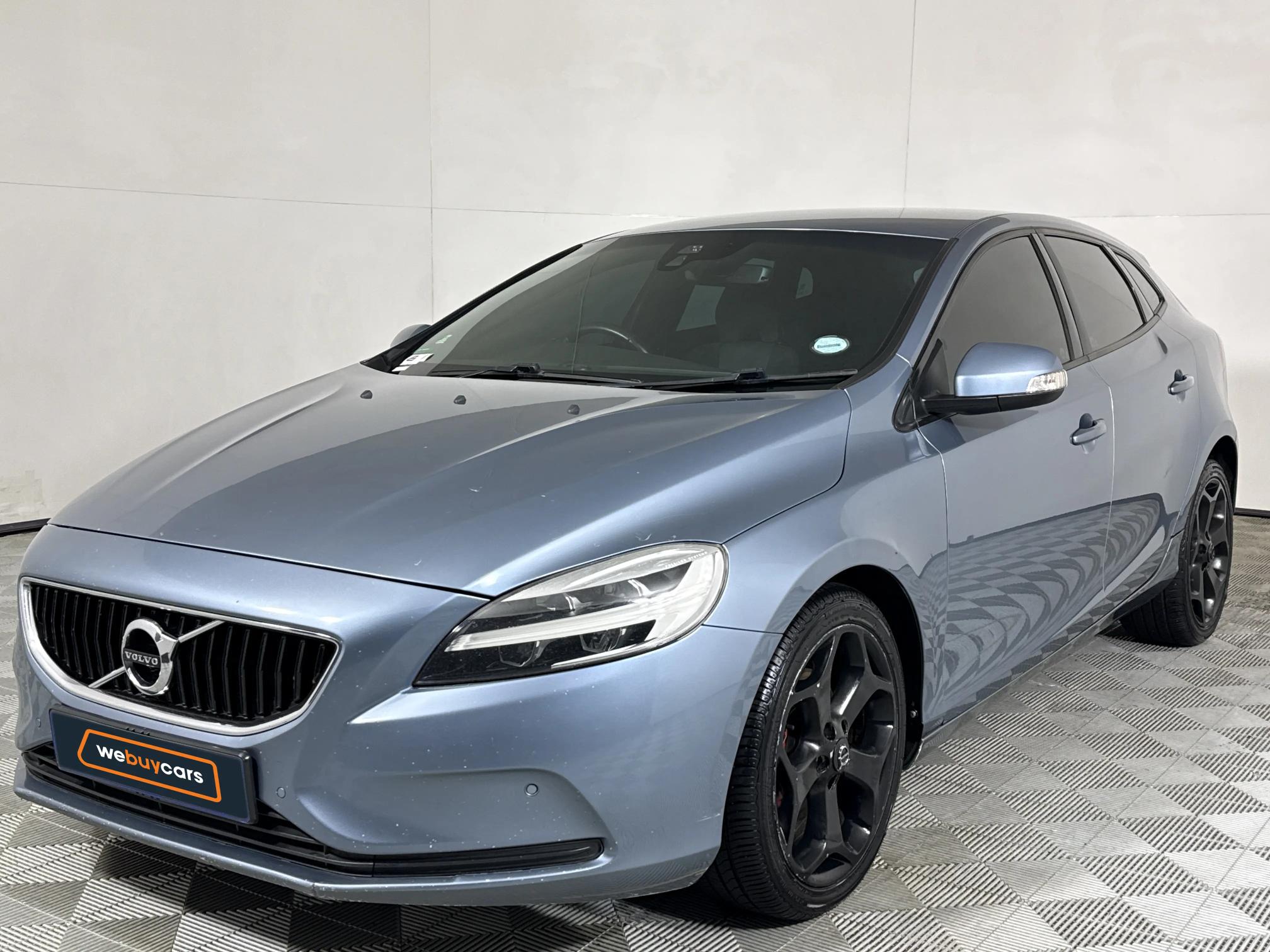 Used 2017 Volvo V40 D2 Inscription