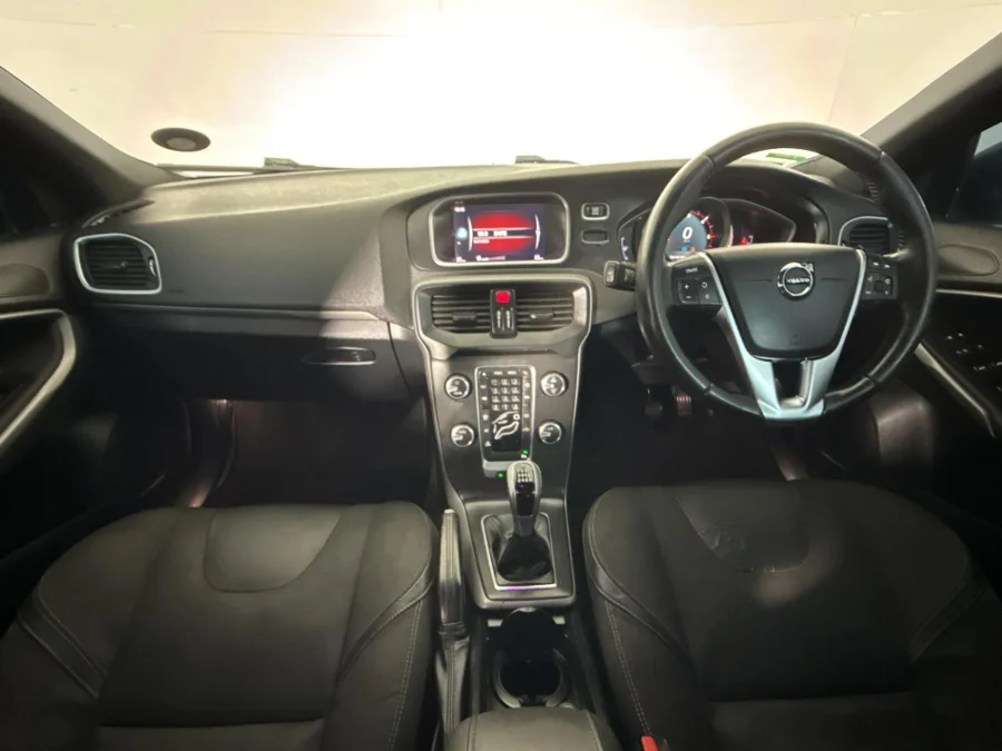 Used 2017 Volvo V40 D2 Inscription - WeBuyCars JHB South