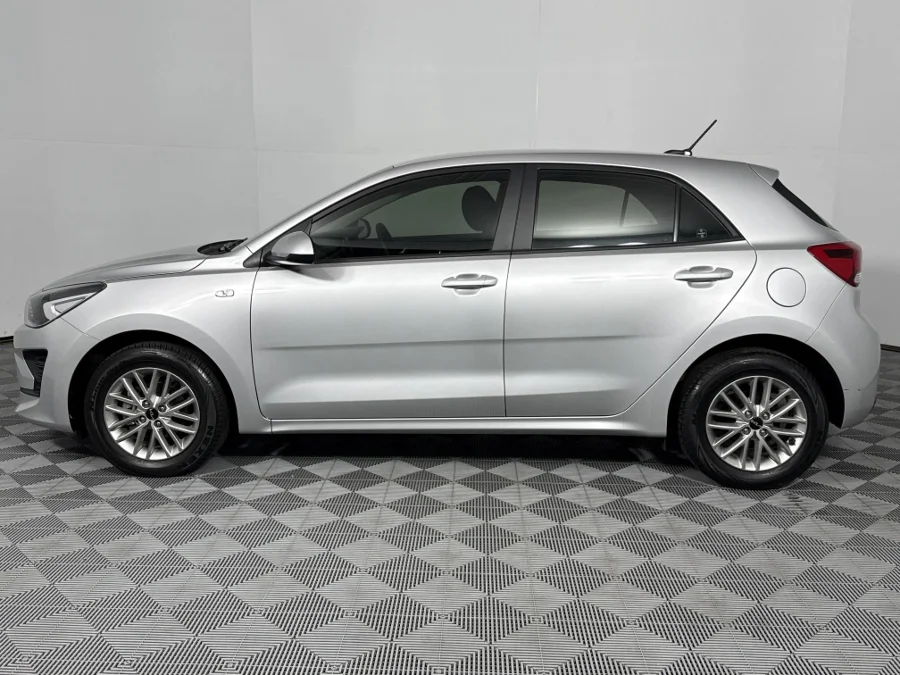 Used 2024 Kia Rio hatch 1.2 LS - WeBuyCars Lansdowne Used 2024 Kia Rio hatch 1.2 LS - WeBuyCars Lansdowne