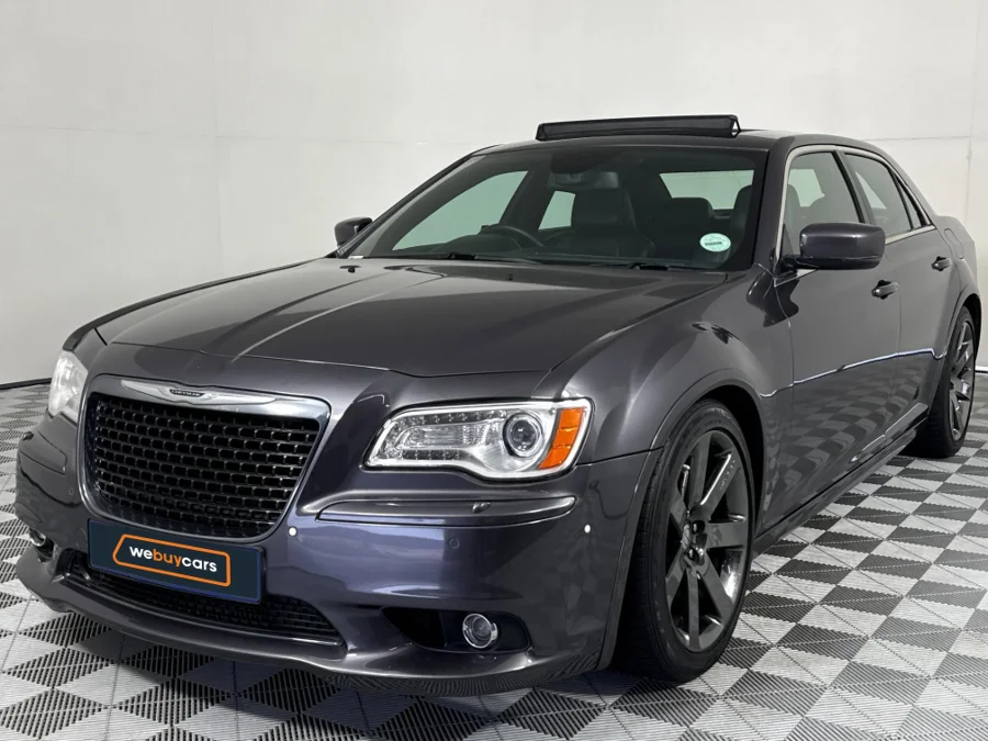 Used 2016 Chrysler 300C SRT8 - WeBuyCars Vereeniging Used 2016 Chrysler 300C SRT8 - WeBuyCars Vereeniging