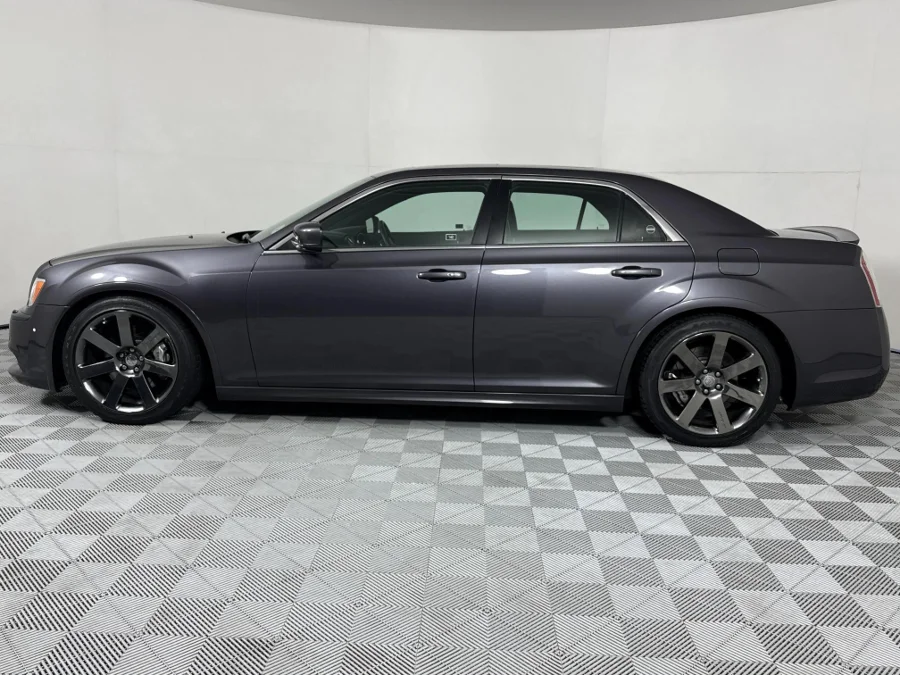 Used 2016 Chrysler 300C SRT8 - WeBuyCars Vereeniging Used 2016 Chrysler 300C SRT8 - WeBuyCars Vereeniging