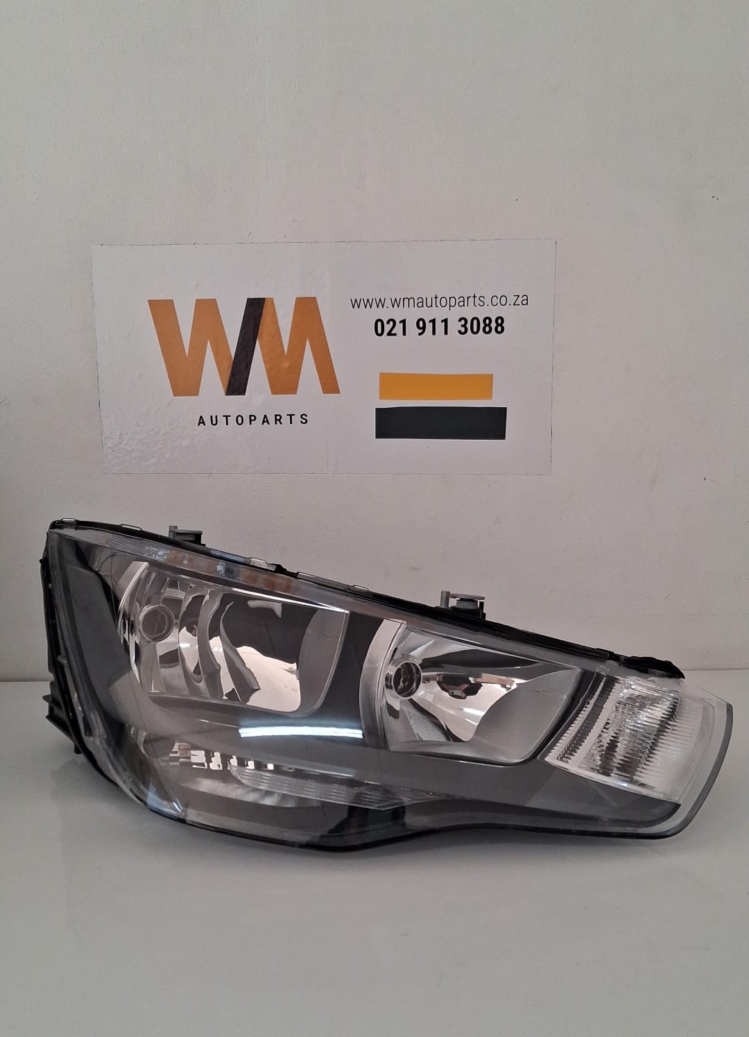 AUDI A1 HEADLAMP DBL BEAM HALOGEN 11- R2415.00