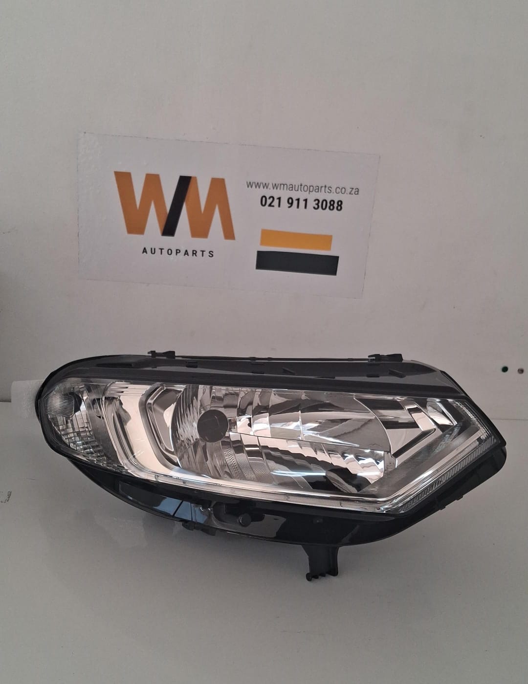 FORD ECO SPORT HEADLAMP NON LED 13- RH R2185.00