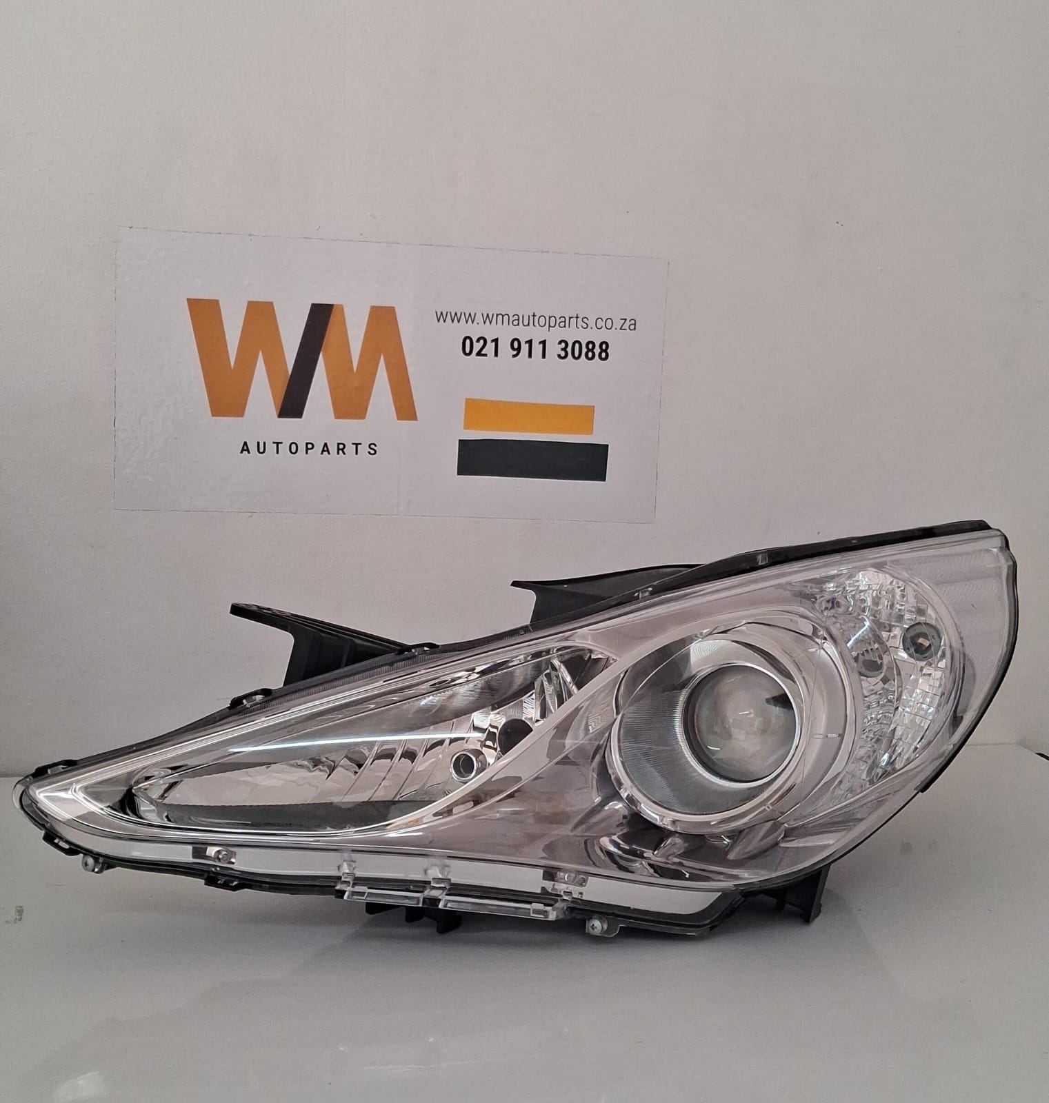 HYUNDAI SONATA HEADLAMP PROJ STYLE STD 10-13 LH R2950.00