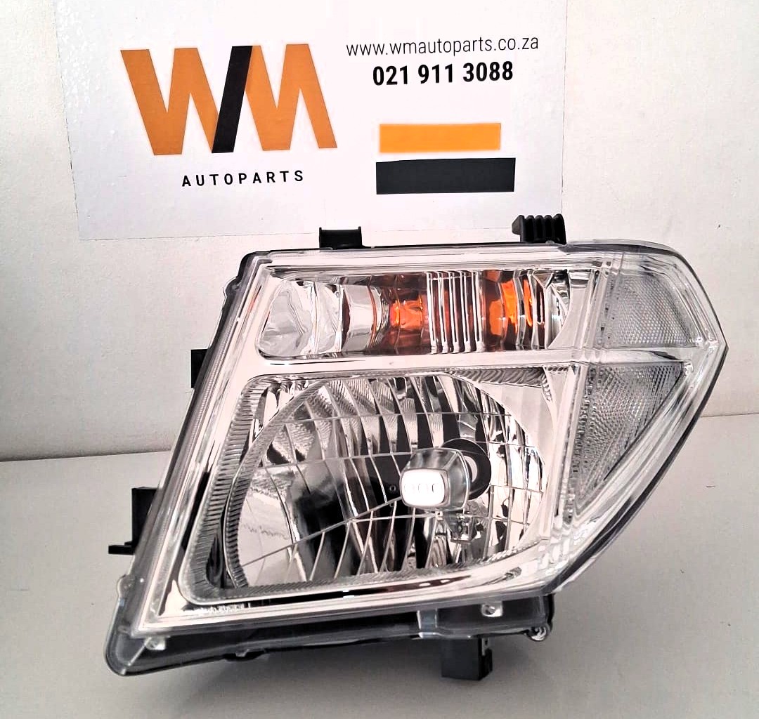 NISSAN NAVARA HEADLAMP LH 06- R1620.00