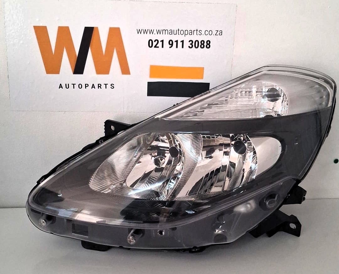 RENAULT CLIO HEADLAMP BLK INNER LH R1980.00