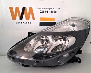 RENAULT CLIO HEADLAMP BLK INNER LH R1980.00 RENAULT CLIO HEADLAMP BLK INNER LH R1980.00