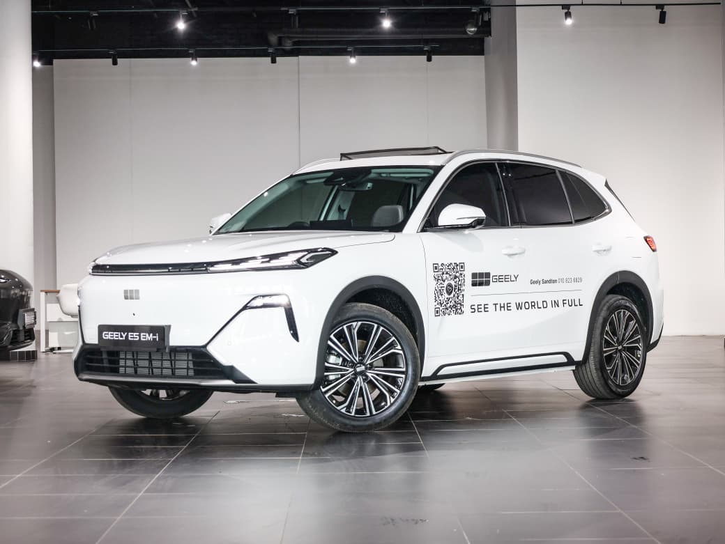 New 2026 Geely E5 EM-i Apex