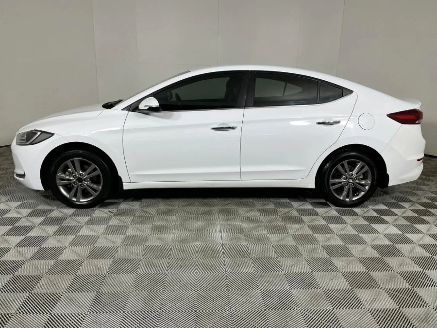 Used 2019 Hyundai Elantra 1.6 Executive - WeBuyCars The Dome Used 2019 Hyundai Elantra 1.6 Executive - WeBuyCars The Dome