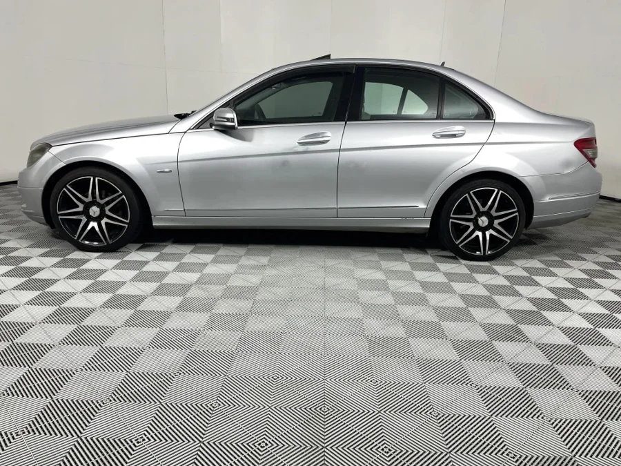 Used 2009 Mercedes-Benz C-Class C200 Kompressor Avantgarde Touchshift - WeBuyCars Midstream Used 2009 Mercedes-Benz C-Class C200 Kompressor Avantgarde Touchshift - WeBuyCars Midstream