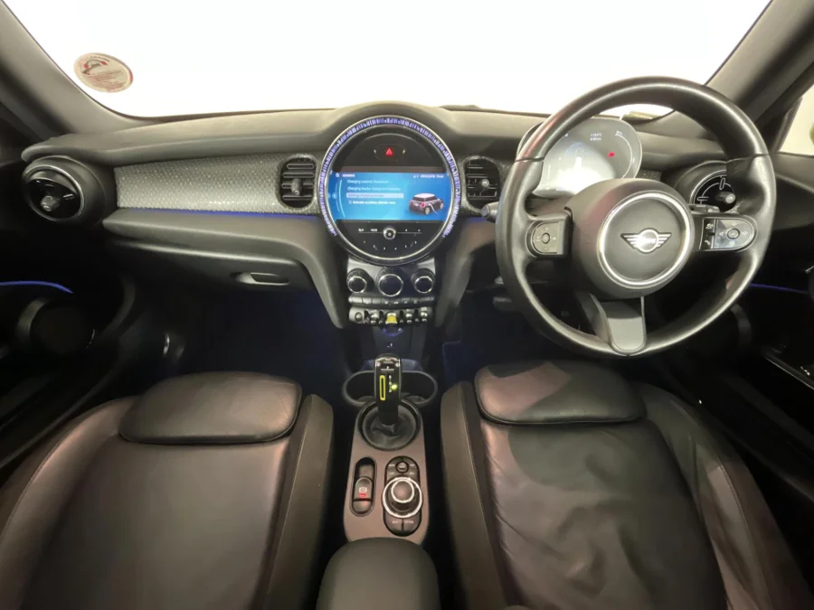 Used 2022 MINI Hatch Cooper SE Hatch 3-door - WeBuyCars The Dome