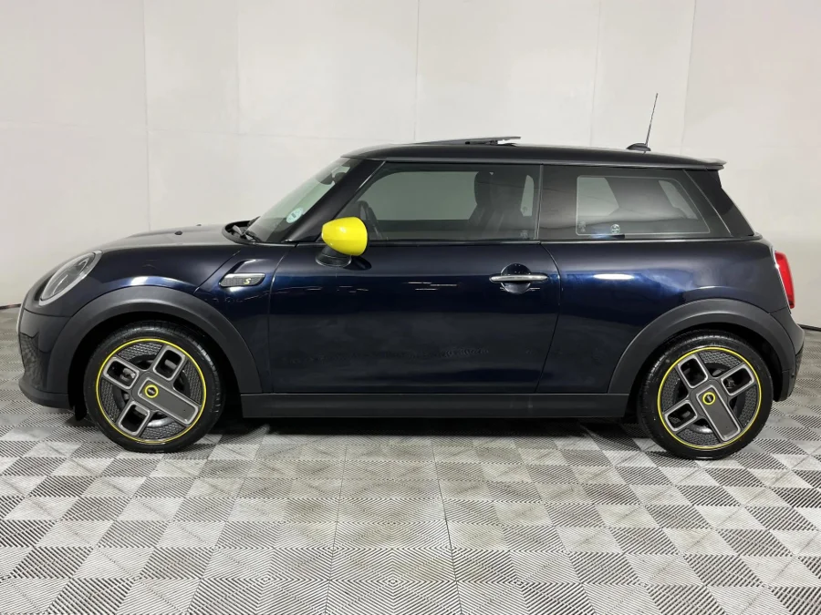 Used 2022 MINI Hatch Cooper SE Hatch 3-door - WeBuyCars The Dome