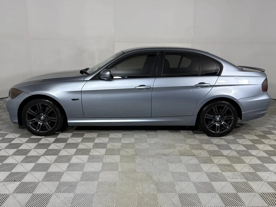 Used 2011 BMW 3 Series 320i Innovations - WeBuyCars Silverlakes Used 2011 BMW 3 Series 320i Innovations - WeBuyCars Silverlakes