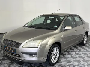 Used 2005 Ford Focus 2.0 4-door Trend auto Used 2005 Ford Focus 2.0 4-door Trend auto