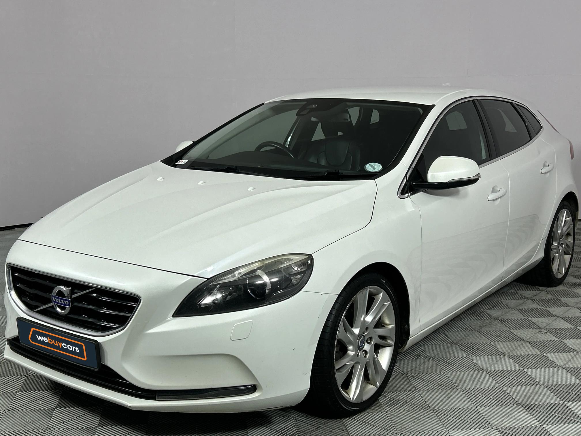 Used 2014 Volvo V40 D2 Excel