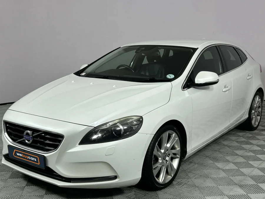 Used 2014 Volvo V40 D2 Excel - WeBuyCars Lansdowne Used 2014 Volvo V40 D2 Excel - WeBuyCars Lansdowne