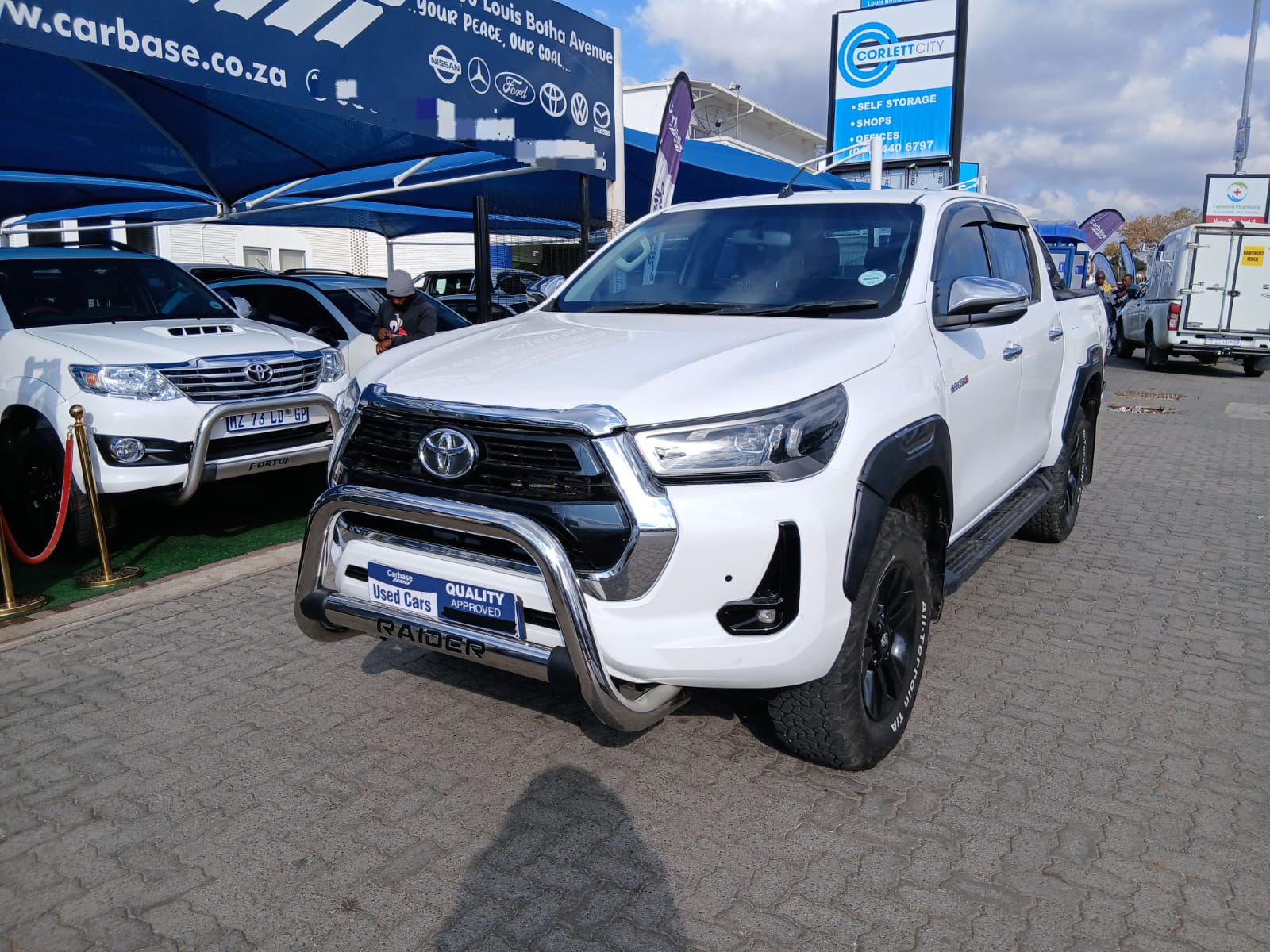 Used 2016 Toyota Hilux 2.4GD-6 double cab SRX