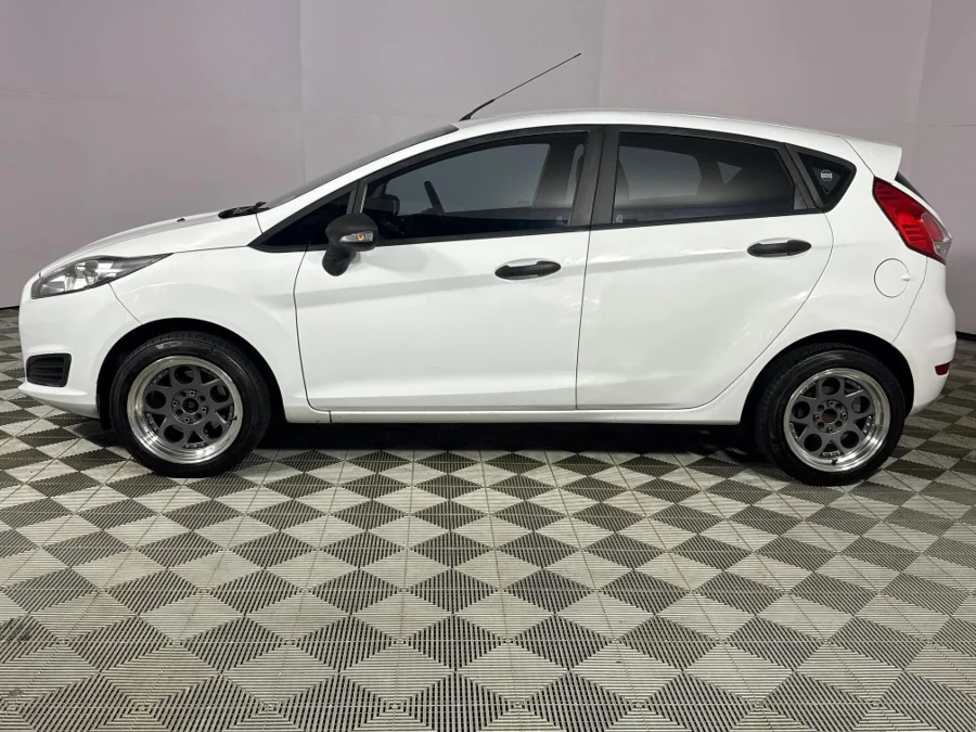 Used 2016 Ford Fiesta 5-door 1.0T Ambiente auto - WeBuyCars The Dome