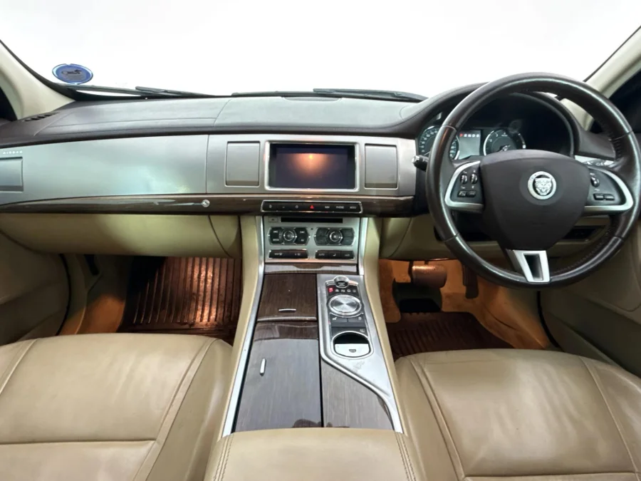 Used 2014 Jaguar XF 2.0 i4 Premium Luxury - WeBuyCars Germiston Used 2014 Jaguar XF 2.0 i4 Premium Luxury - WeBuyCars Germiston
