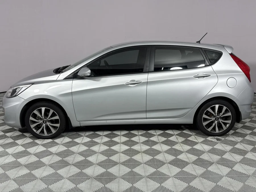 Used 2018 Hyundai Accent hatch 1.6 Fluid - WeBuyCars Richmond