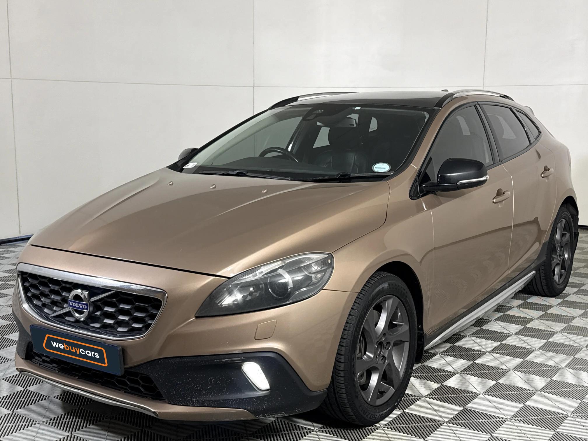 Used 2013 Volvo V40 Cross Country D4 Excel
