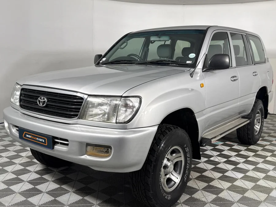 Used 2003 Toyota Land Cruiser 100 4.5 GX - WeBuyCars Silverlakes Used 2003 Toyota Land Cruiser 100 4.5 GX - WeBuyCars Silverlakes
