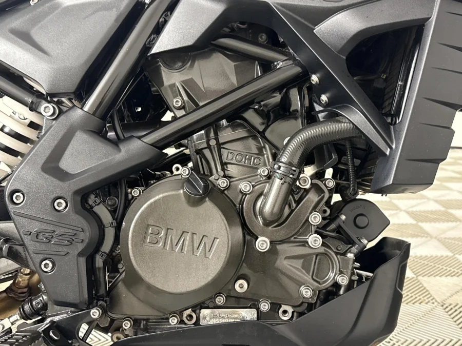 Used 2023 BMW C G 310 R Cosmic Black - WeBuyCars Polokwane Used 2023 BMW C G 310 R Cosmic Black - WeBuyCars Polokwane