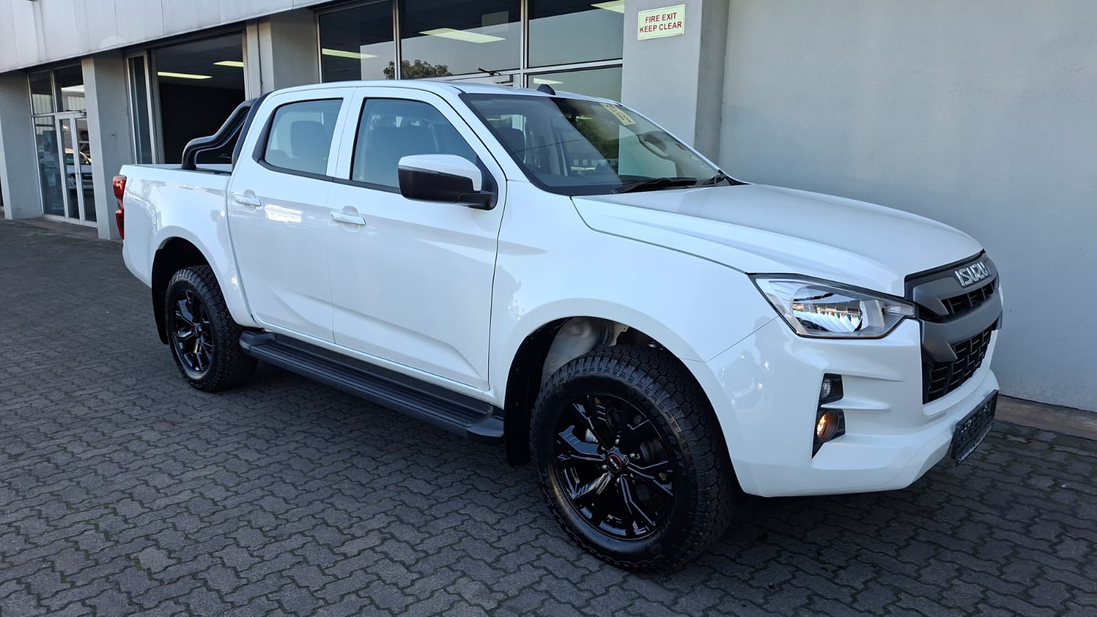 New 2026 Isuzu D-Max 1.9TD double cab LS manual