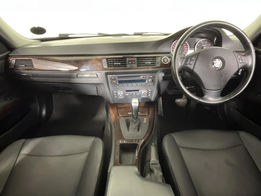 Used 2011 BMW 3 Series 320i auto - WeBuyCars The Dome Used 2011 BMW 3 Series 320i auto - WeBuyCars The Dome