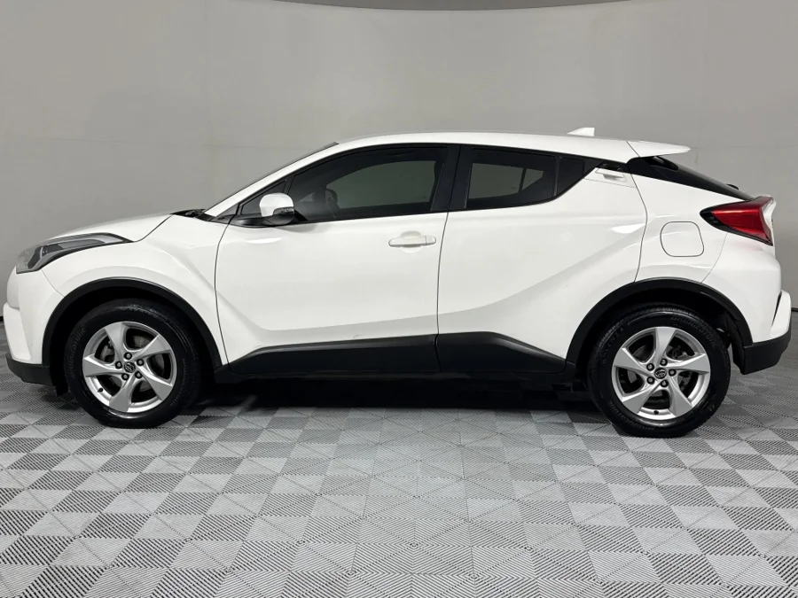 Used 2017 Toyota C-HR 1.2T Plus manual - WeBuyCars Vereeniging Used 2017 Toyota C-HR 1.2T Plus manual - WeBuyCars Vereeniging
