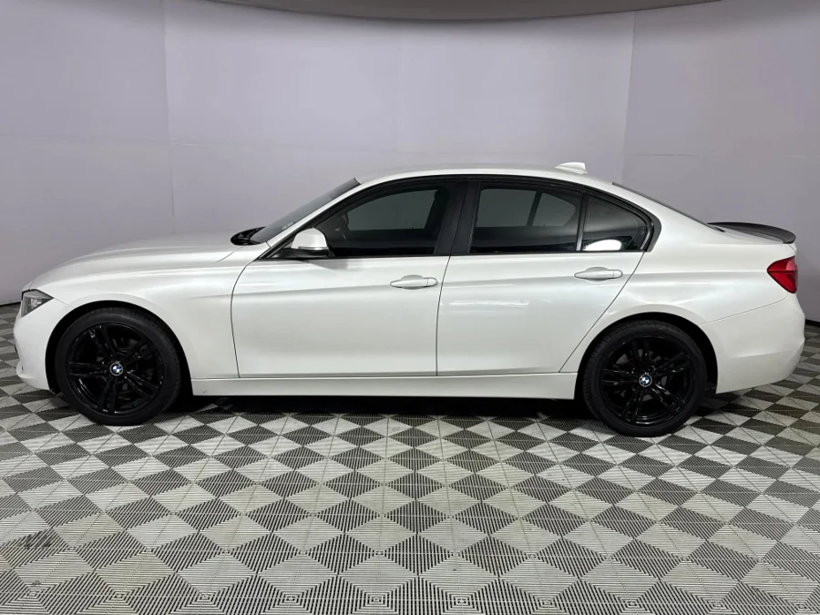 Used 2016 BMW 3 Series 318i auto - WeBuyCars Durban Used 2016 BMW 3 Series 318i auto - WeBuyCars Durban