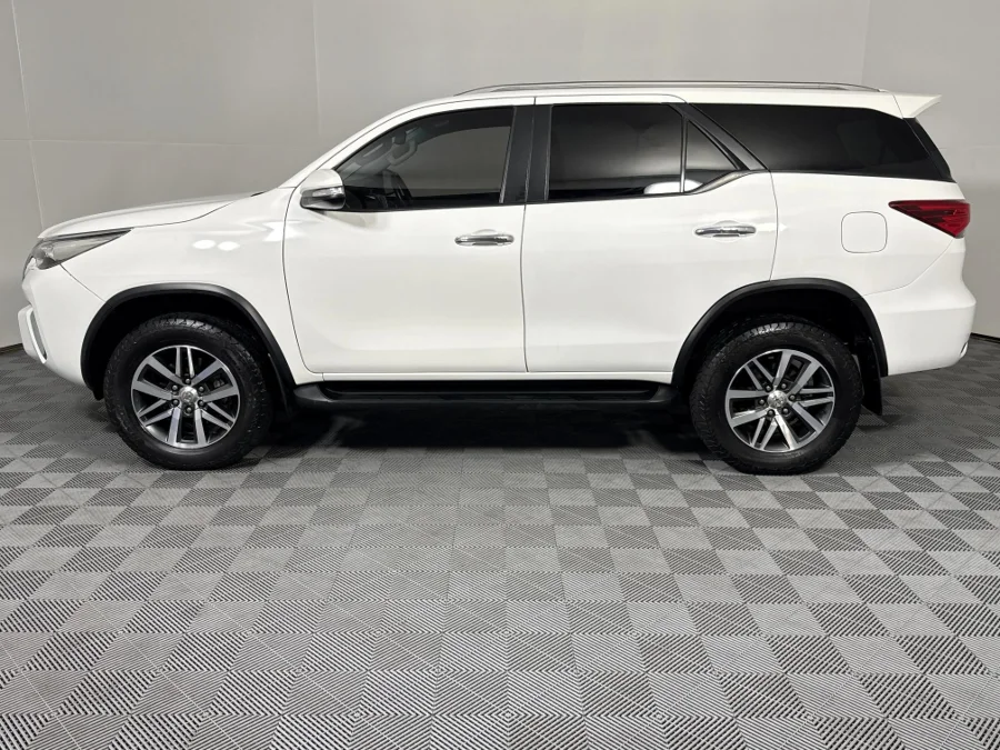 Used 2017 Toyota Fortuner 2.8GD-6 auto - WeBuyCars Midstream Used 2017 Toyota Fortuner 2.8GD-6 auto - WeBuyCars Midstream