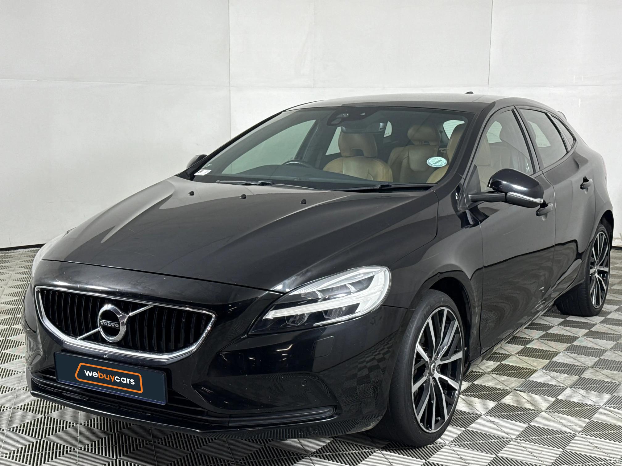 Used 2017 Volvo V40 D3 Momentum