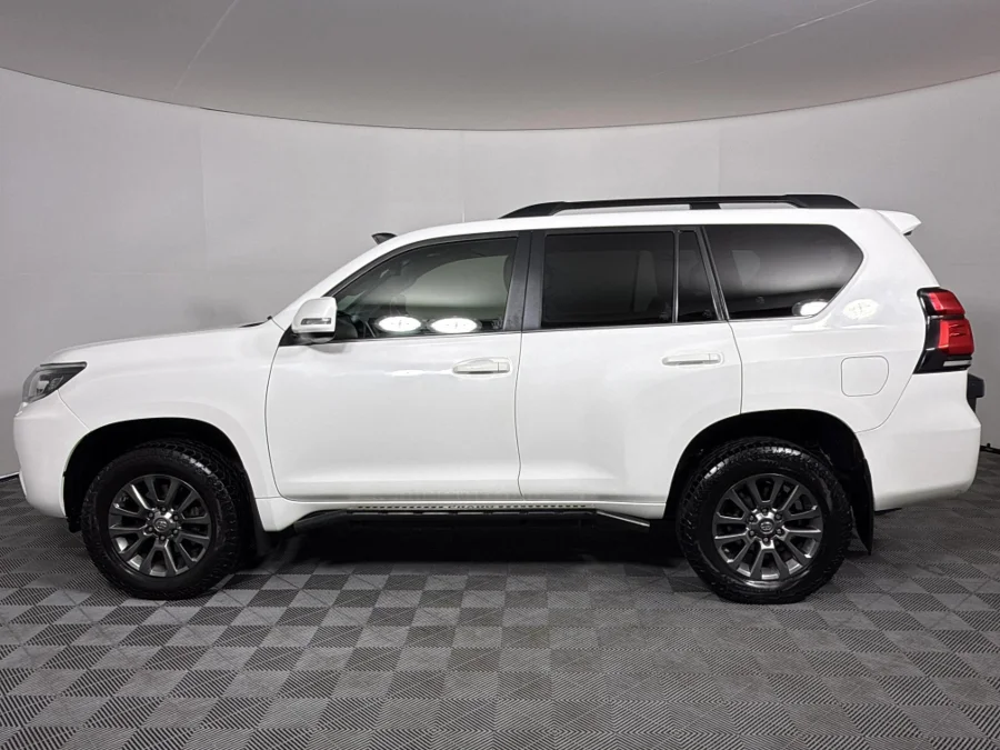 Used 2018 Toyota Land Cruiser Prado 3.0DT VX-L - WeBuyCars  Witbank