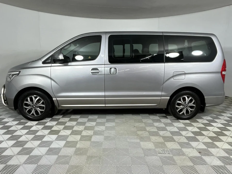 Used 2021 Hyundai H-1 2.5VGTi bus Elite 9-seater - WeBuyCars Midstream Used 2021 Hyundai H-1 2.5VGTi bus Elite 9-seater - WeBuyCars Midstream