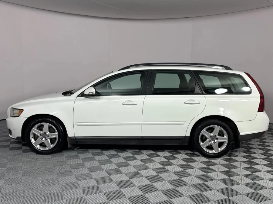 Used 2010 Volvo V50 2.0D Powershift - WeBuyCars Lansdowne Used 2010 Volvo V50 2.0D Powershift - WeBuyCars Lansdowne
