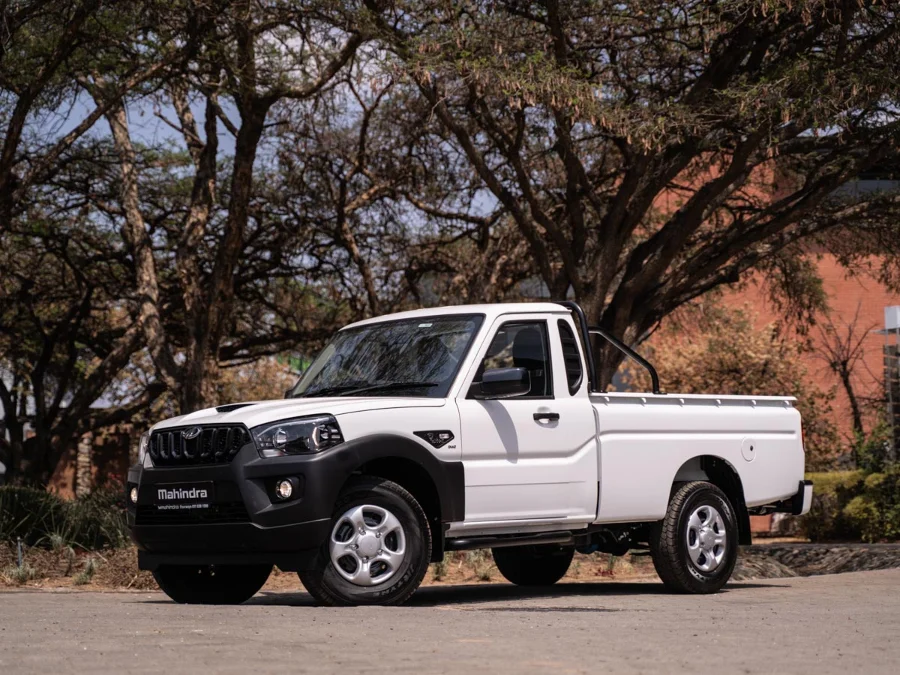 New 2026 Mahindra Pik Up 2.2CRDe single cab S4 - Mahindra Fourways New New 2026 Mahindra Pik Up 2.2CRDe single cab S4 - Mahindra Fourways New