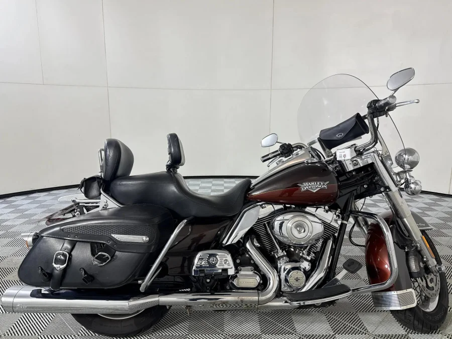 Used 2011 Harley Davidson Touring Road King Classic - WeBuyCars Midstream Used 2011 Harley Davidson Touring Road King Classic - WeBuyCars Midstream