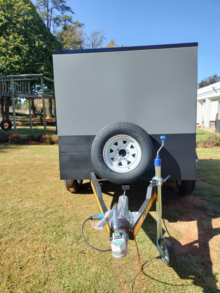 2026 Apex Ultimate Trailers 2.5 meter Enclosed Trailer