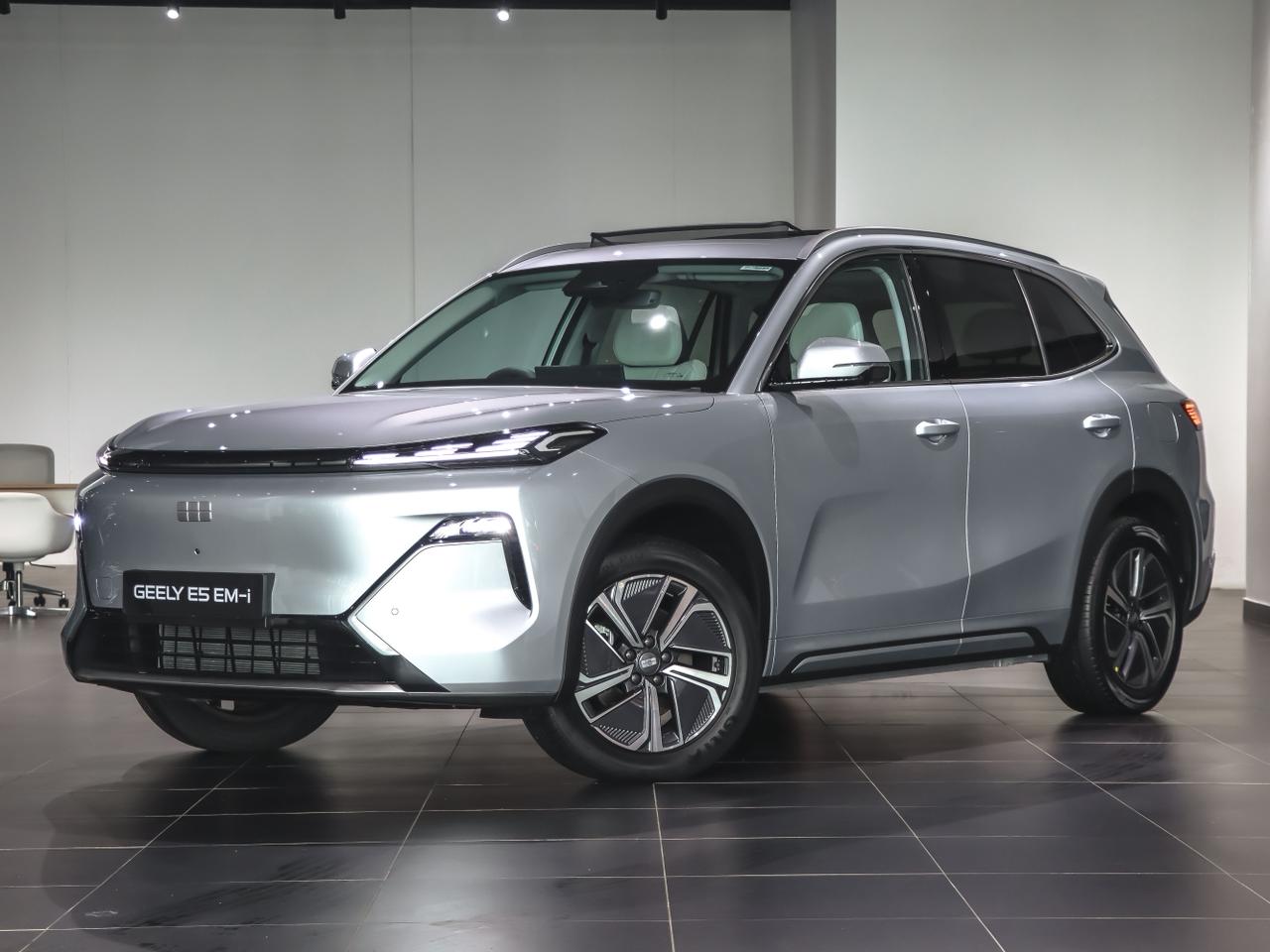 New 2026 Geely E5 EM-i Apex