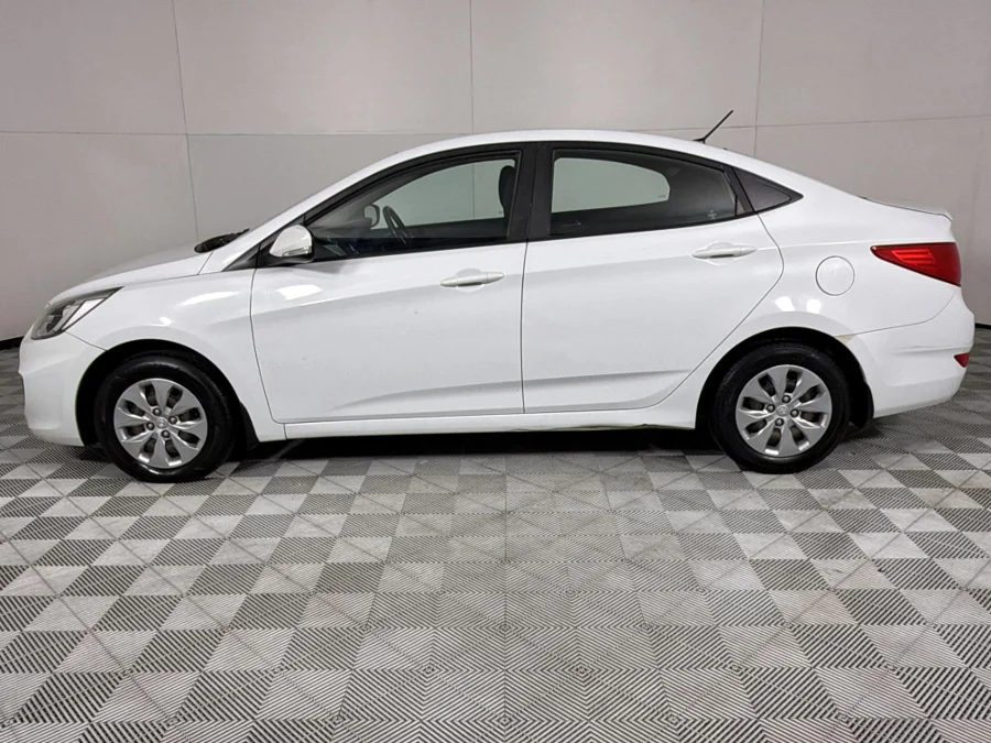 Used 2019 Hyundai Accent sedan 1.6 Motion - WeBuycars East London